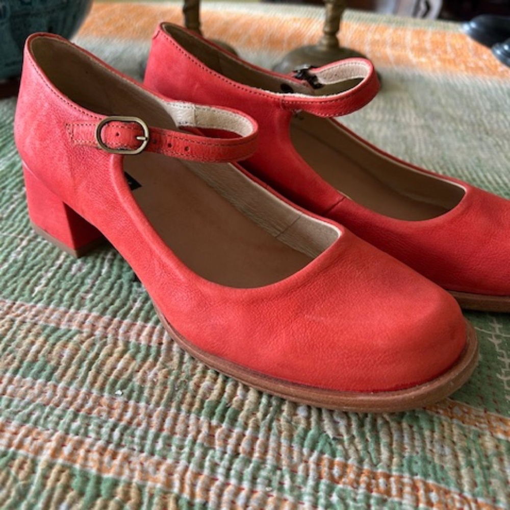Coral suede Neosense Mary Janes - size 39